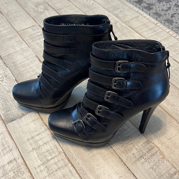 NWOT Stuart Weitzman Stiletto Boots - Picture 1 of 7